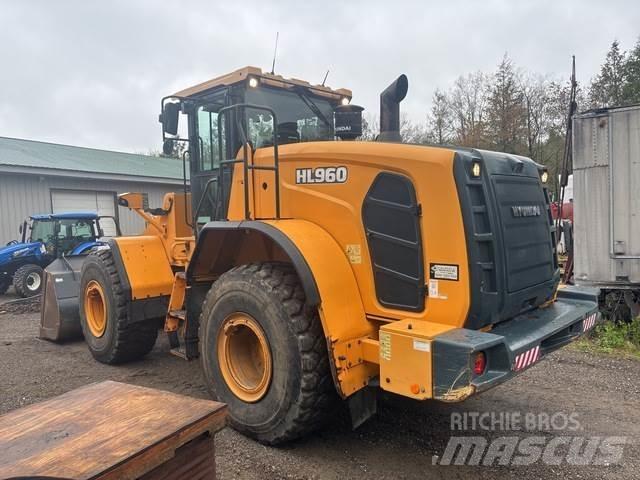 Hyundai HL960 Wheel Loaders