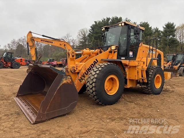 Hyundai HL960 Wheel Loaders