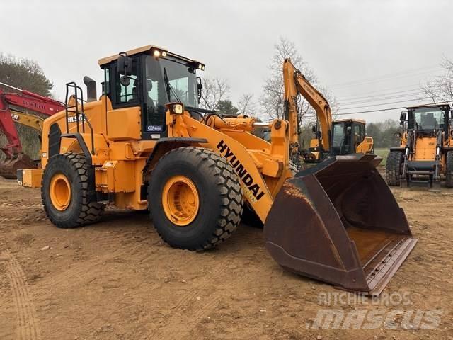 Hyundai HL960 Wheel Loaders