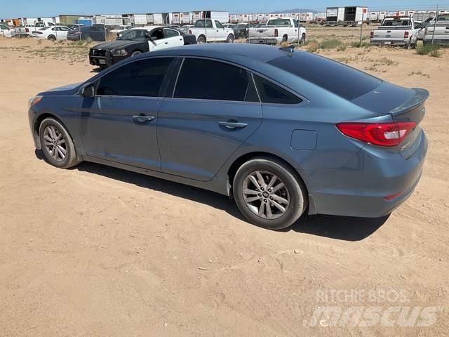 Hyundai Sonata Automobiles / SUVS