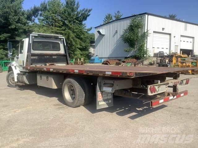  INTERNATL 4300 Tow Trucks / Wreckers