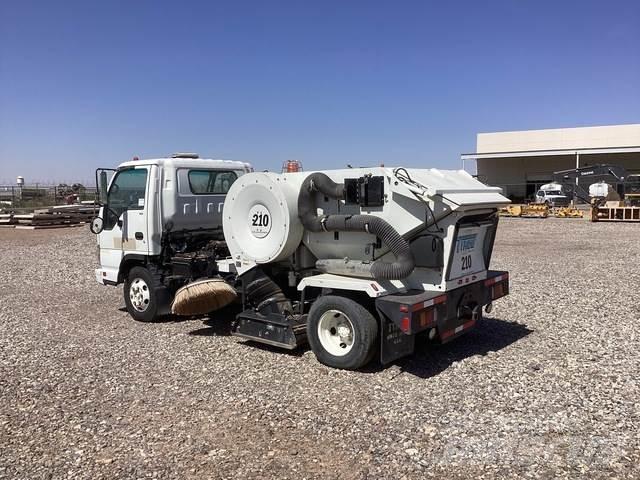Isuzu NPR Sweeper trucks