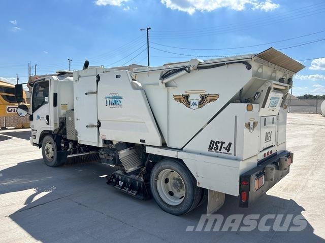 Isuzu NQR Sweeper trucks