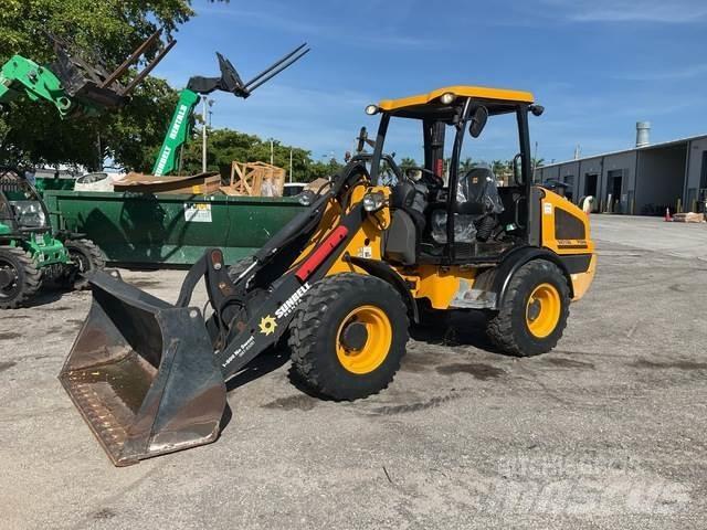 JCB 407 Wheel Loaders