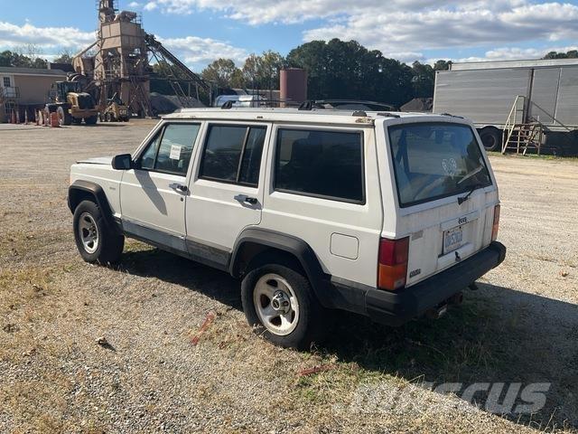 Jeep Cherokee Automobiles / SUVS