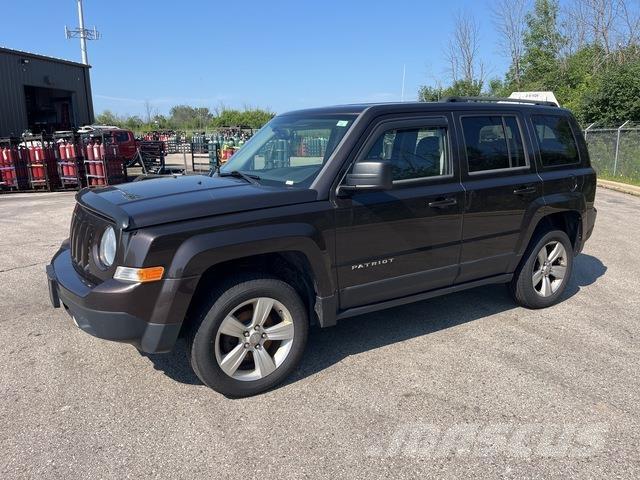 Jeep Patriot Automobiles / SUVS