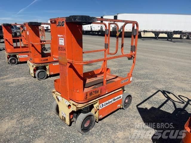 JLG 1230ES Vertical mast lifts
