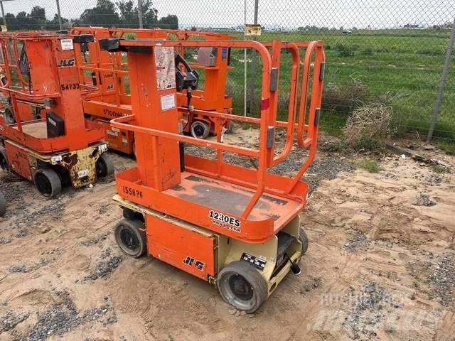 JLG 1230ES Vertical mast lifts