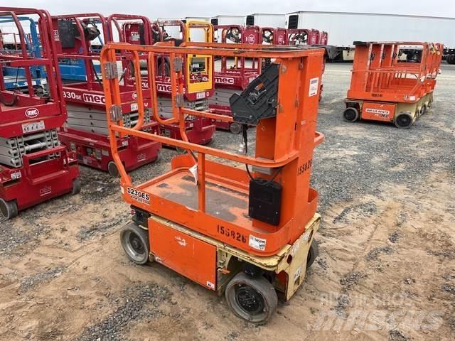 JLG 1230ES Vertical mast lifts
