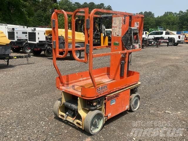 JLG 1230ES Vertical mast lifts