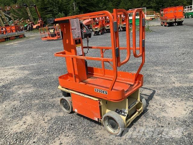 JLG 1230ES Vertical mast lifts