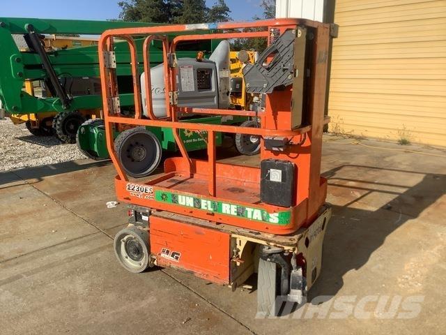 JLG 1230ES Vertical mast lifts