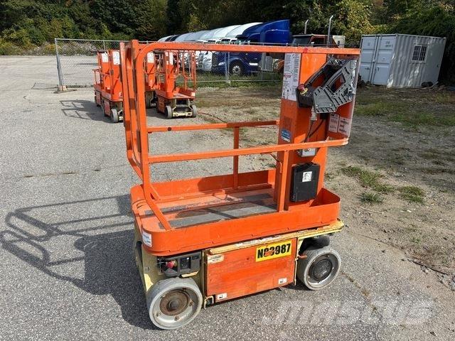 JLG 1230ES Vertical mast lifts