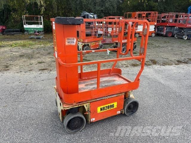 JLG 1230ES Vertical mast lifts