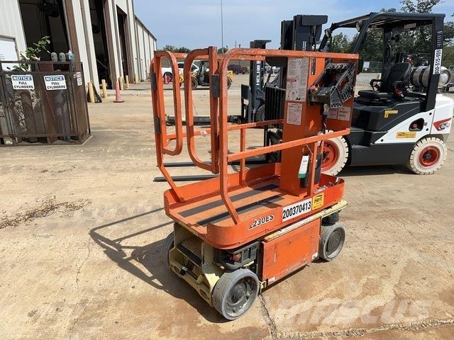 JLG 1230ES Vertical mast lifts