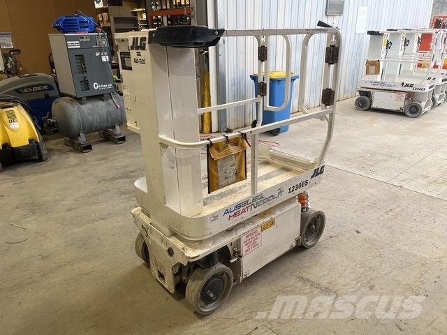 JLG 1230ES Vertical mast lifts