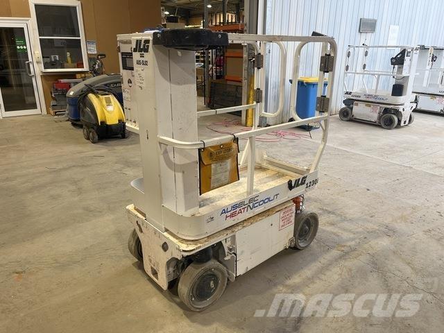JLG 1230ES Vertical mast lifts