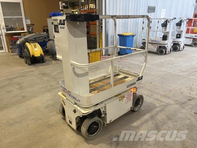 JLG 1230ES Vertical mast lifts
