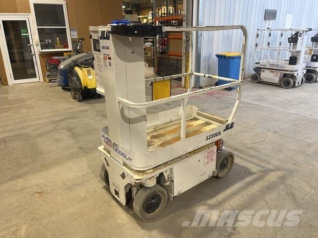 JLG 1230ES Vertical mast lifts