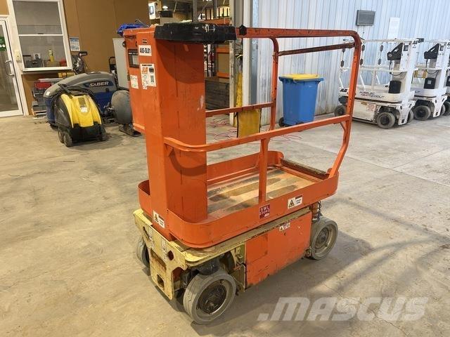JLG 1230ES Vertical mast lifts