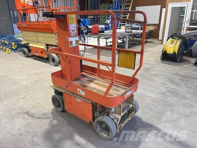 JLG 1230ES Vertical mast lifts