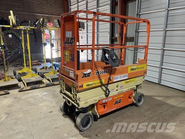 JLG 1930ES Scissor Lifts
