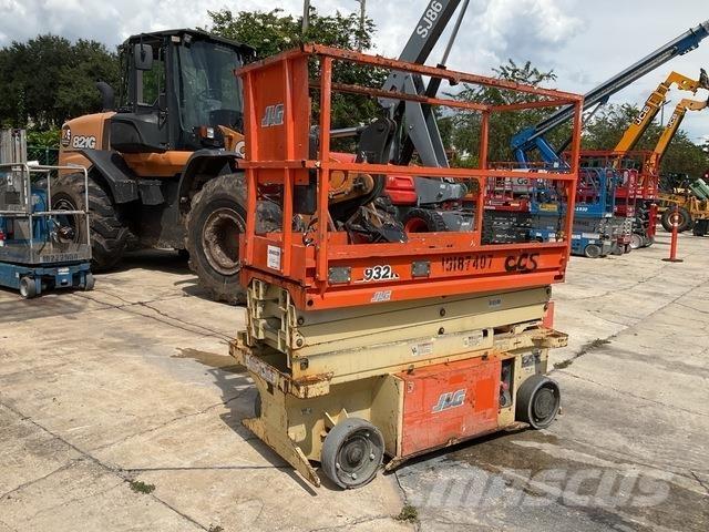 JLG 1932RS Scissor Lifts