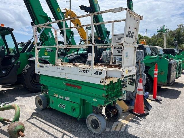 JLG 2032ES Scissor Lifts