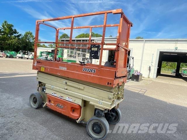 JLG 2032ES Scissor Lifts