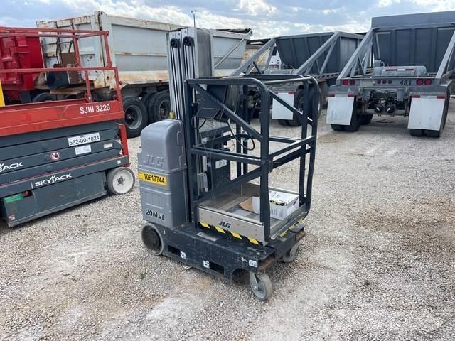 JLG 20MVL Vertical mast lifts
