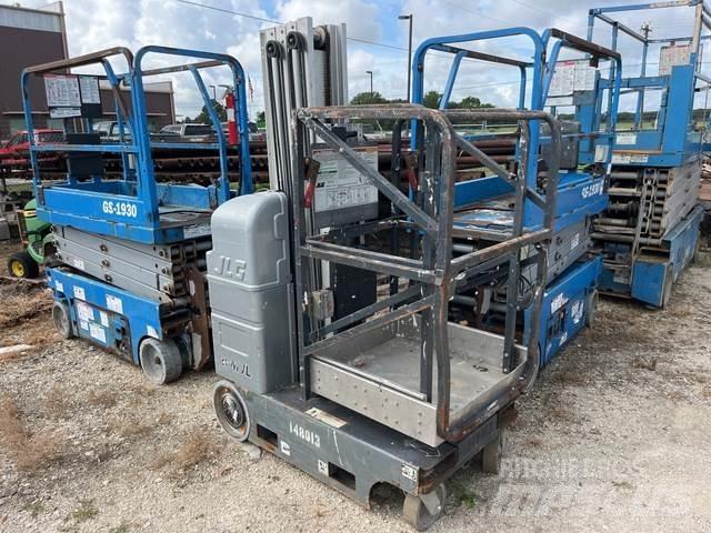 JLG 20MVL Vertical mast lifts
