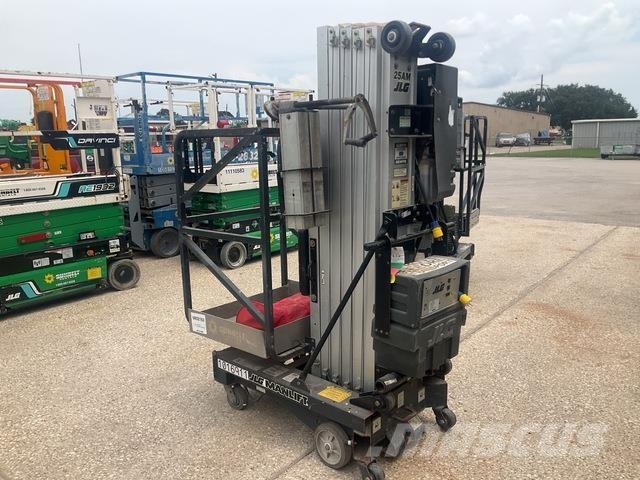 JLG 25AM Vertical mast lifts