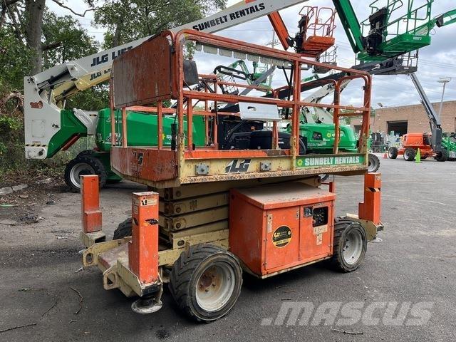 JLG 260 MRT Scissor lifts