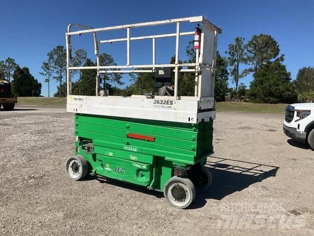 JLG 2632ES Scissor Lifts