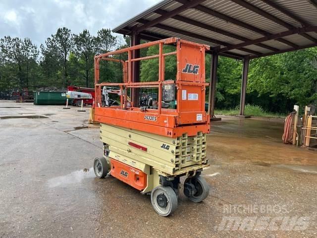 JLG 2632ES Scissor Lifts
