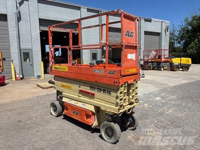 JLG 2632ES Scissor Lifts