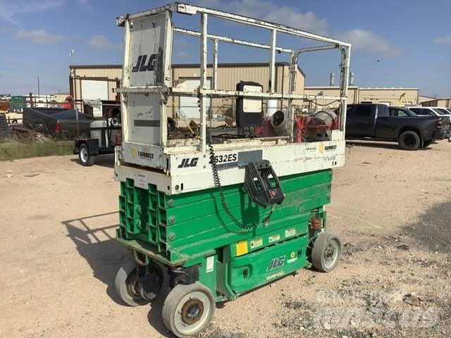 JLG 2632ES Scissor Lifts