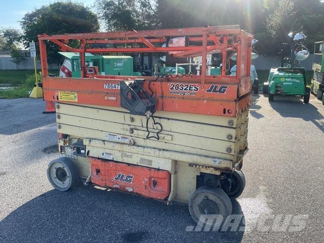 JLG 2632ES Scissor Lifts