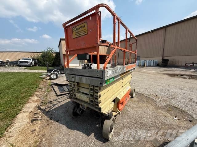 JLG 2646ES Scissor Lifts