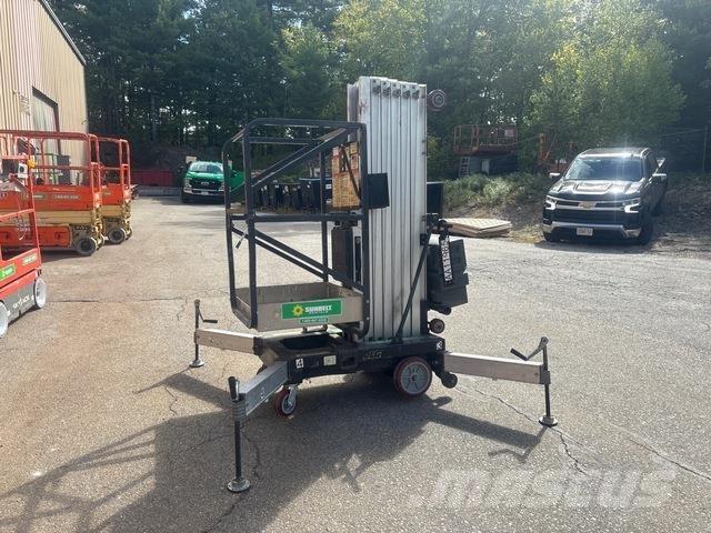 JLG 30AM Vertical mast lifts