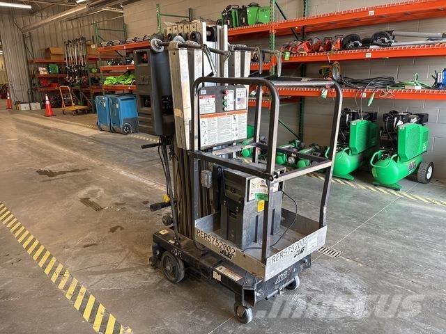 JLG 30AMDC Vertical mast lifts