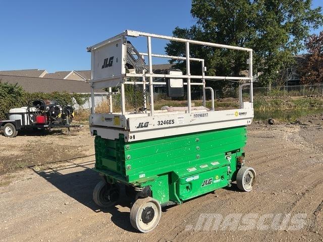 JLG 3246ES Scissor Lifts