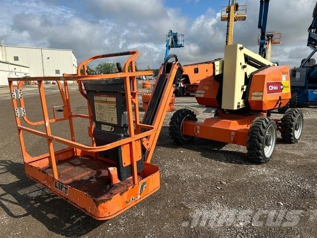 JLG 340AJ Articulated boom lifts