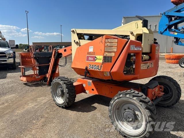 JLG 340AJ Articulated boom lifts