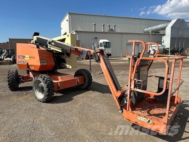 JLG 340AJ Articulated boom lifts