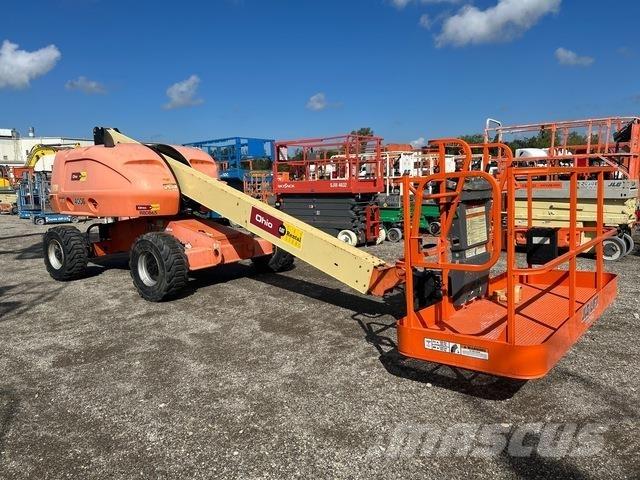 JLG 400S Telescopic boom lifts