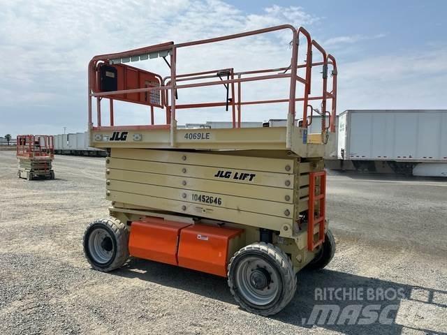 JLG 4069LE Scissor Lifts