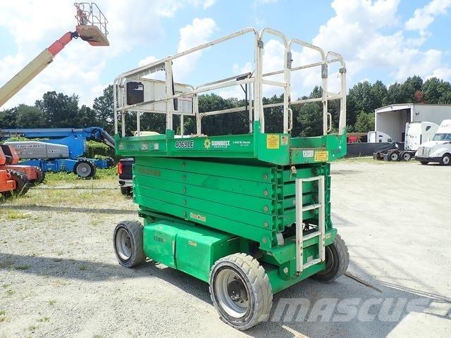 JLG 4069LE Scissor Lifts