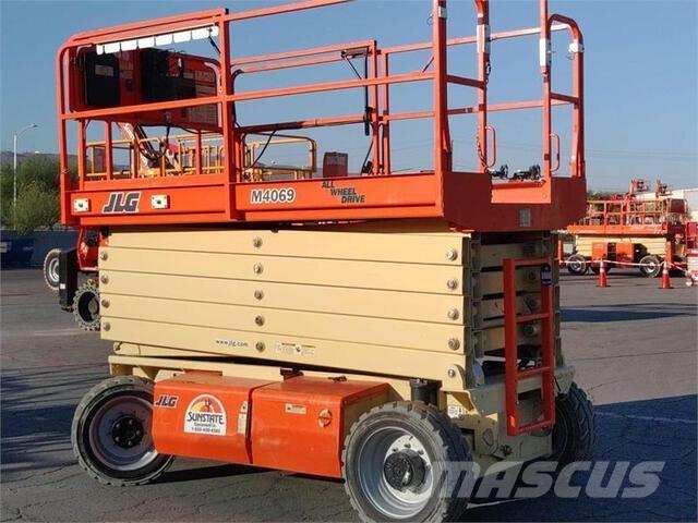 JLG 4069LE Scissor Lifts