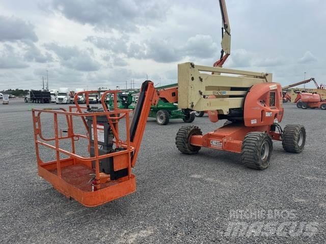 JLG 450AJ Articulated boom lifts